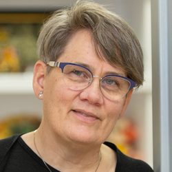 Anna_Gudmundsdottir Professor Anna Gudmundsdottir, PhD, is the recipient of the Distinguished Research Professor (STEMM) Award.